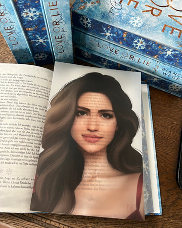 Das Page Overlay zeigt das Porträt der weiblichen Hauptfigur des Buches "Love or Lie". Eyla hat langes, mittelbraunes Haar. Sie trägt ein rotes Top mit tiefem Ausschnitt.